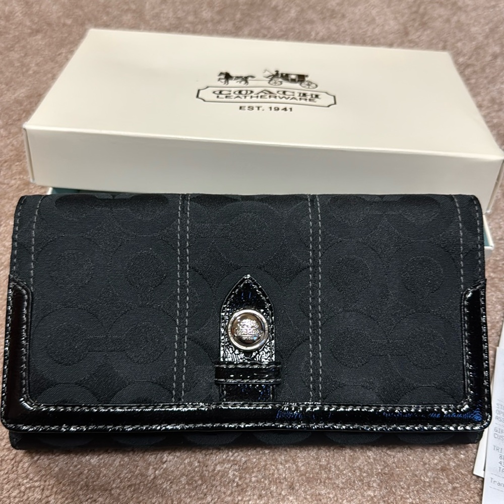 Coach 2009 Wallet NEW never used